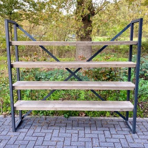 KAST LAURA GROOT